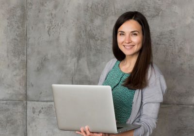 woman-with-laptop